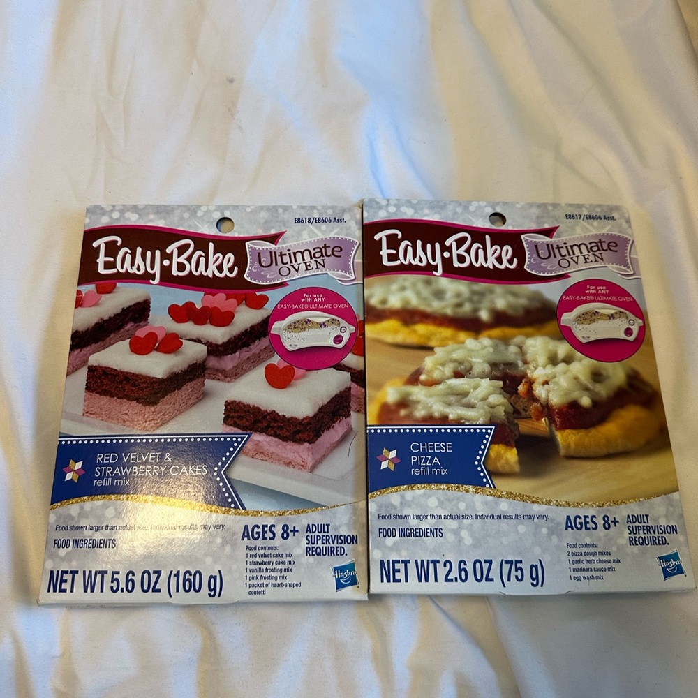 Ultimate Oven Red Velvet & Cheese Pizza Mix